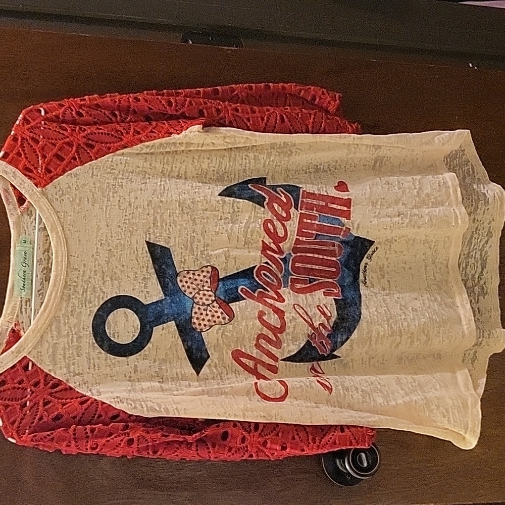 SOUTHERN GRACE WOMENS  TOP SIZE M